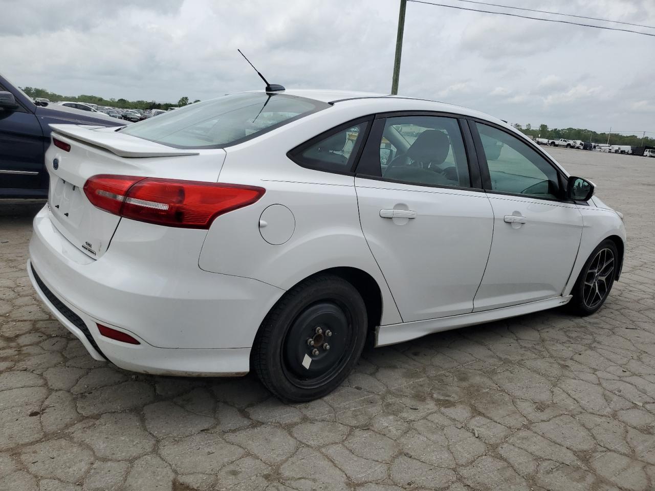 2015 Ford Focus Se VIN: 1FADP3F22FL321719 Lot: 51494064