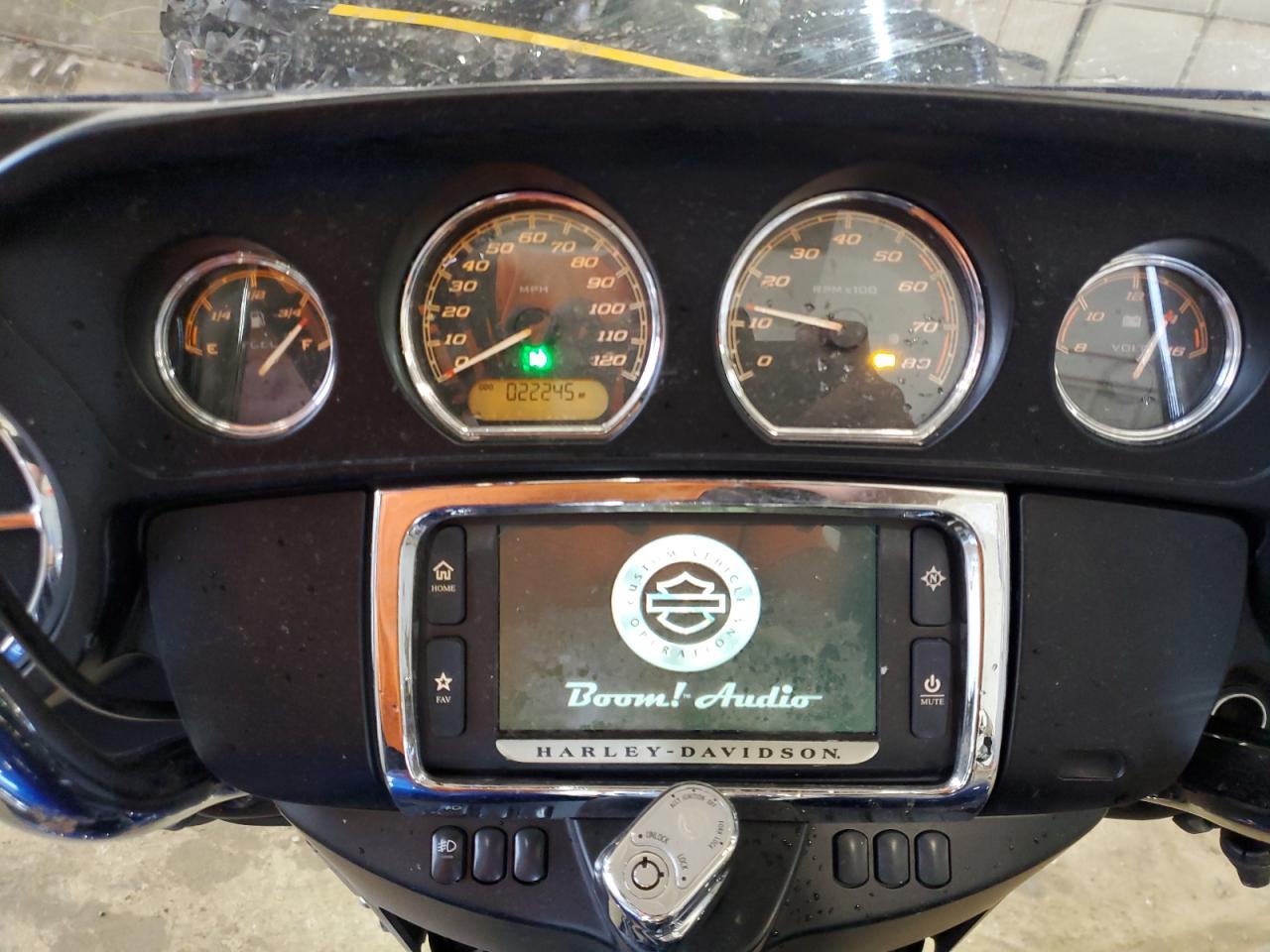 2016 Harley-Davidson Flhtcu Ultra Classic Electra Glide VIN: 1HD1FCM10GB676288 Lot: 49042074