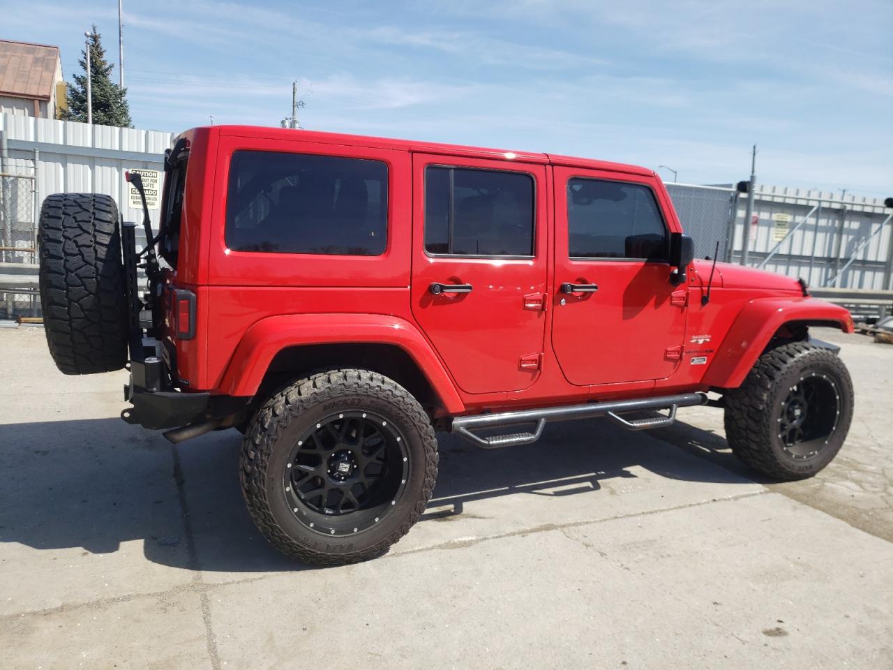 1C4HJWEG5JL893839 2018 Jeep Wrangler Unlimited Sahara