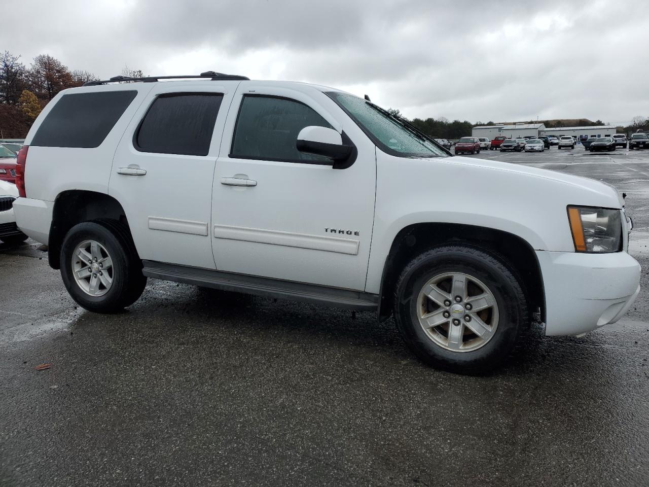 2011 Chevrolet Tahoe - Image 4