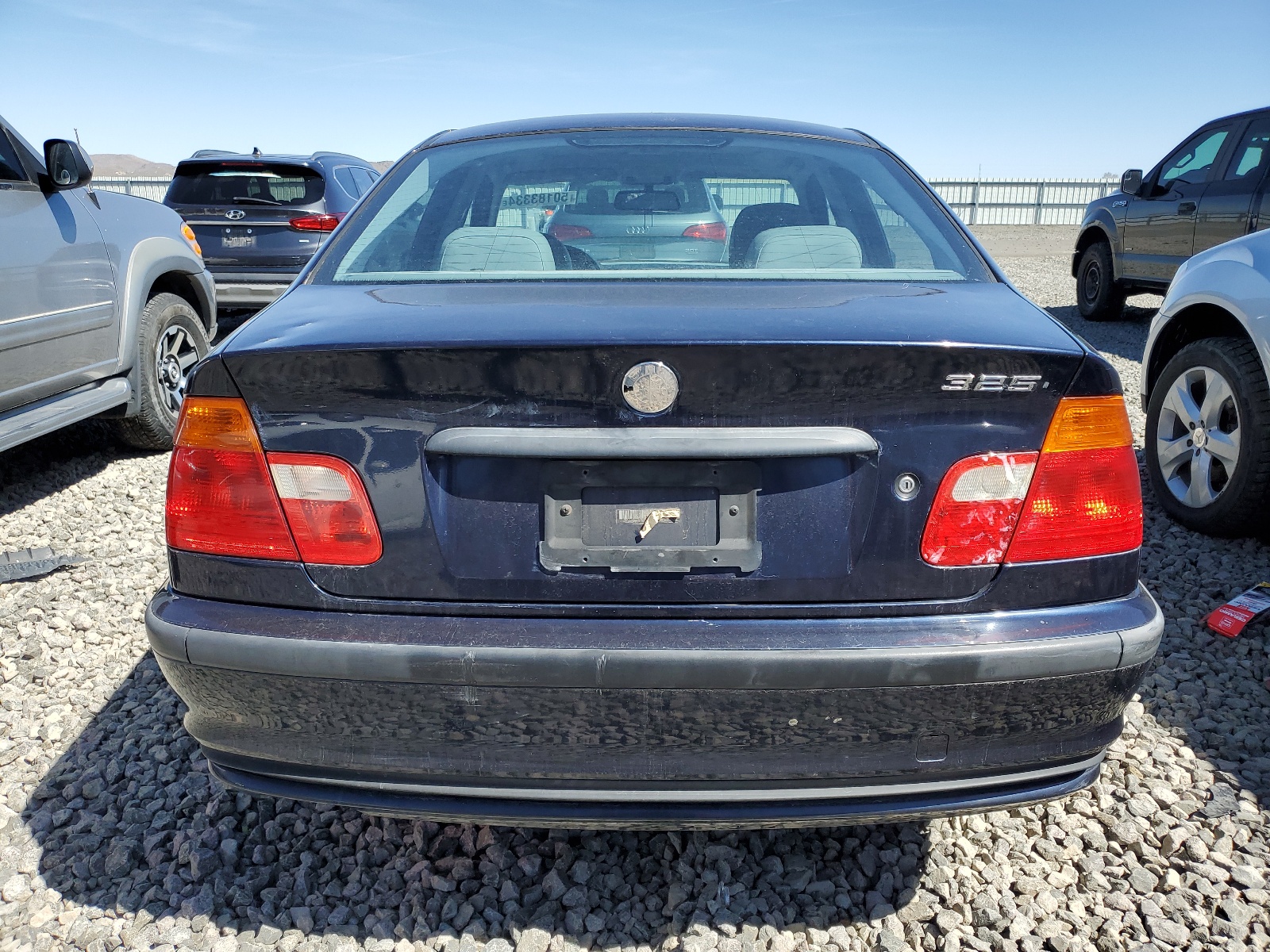 WBAAV33411EE25057 2001 BMW 325 I