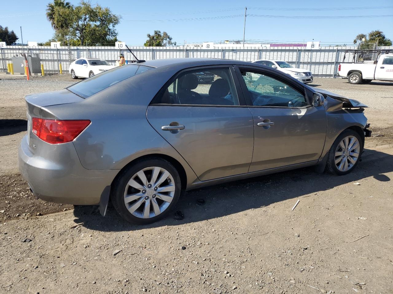 KNAFW4A31B5332444 2011 Kia Forte Sx