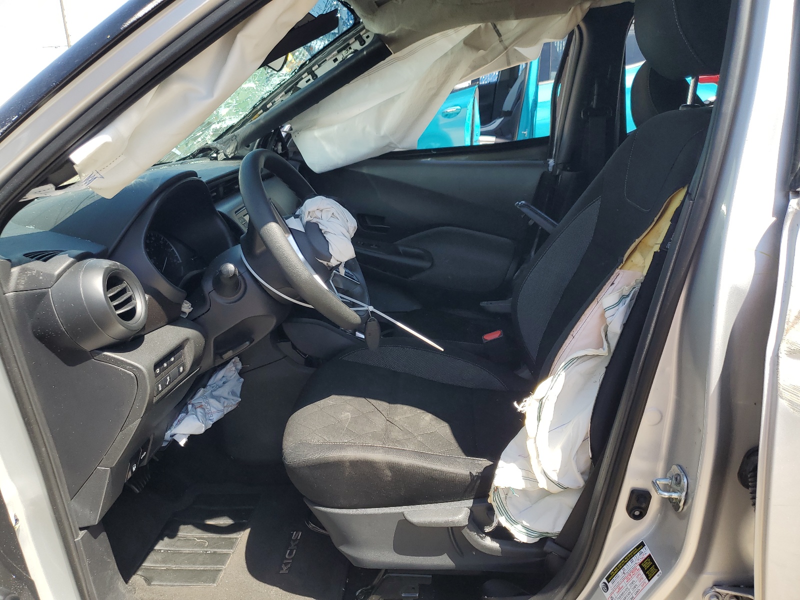 3N1CP5BV0LL566832 2020 Nissan Kicks S