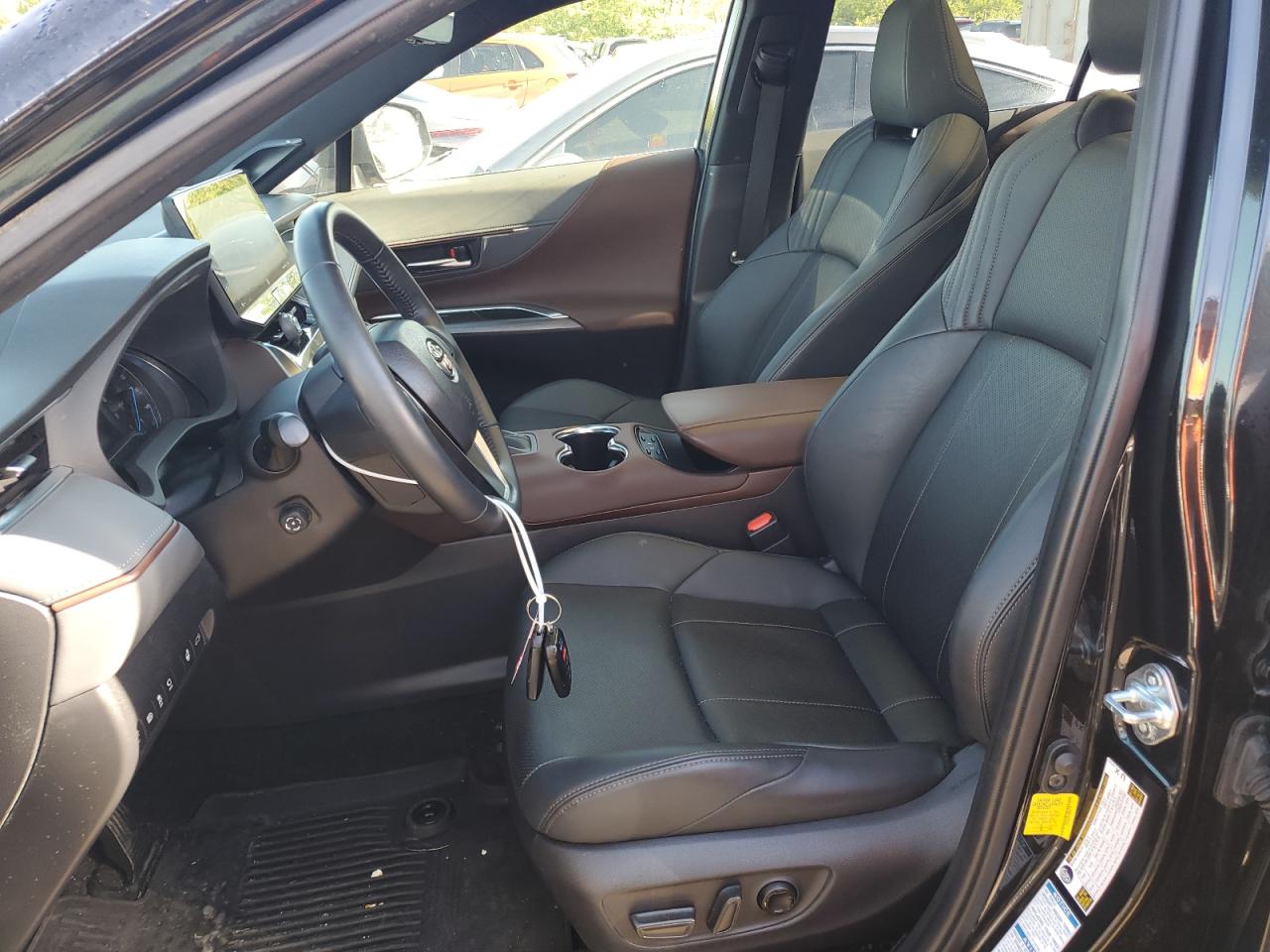 2021 Toyota Venza - Image 7