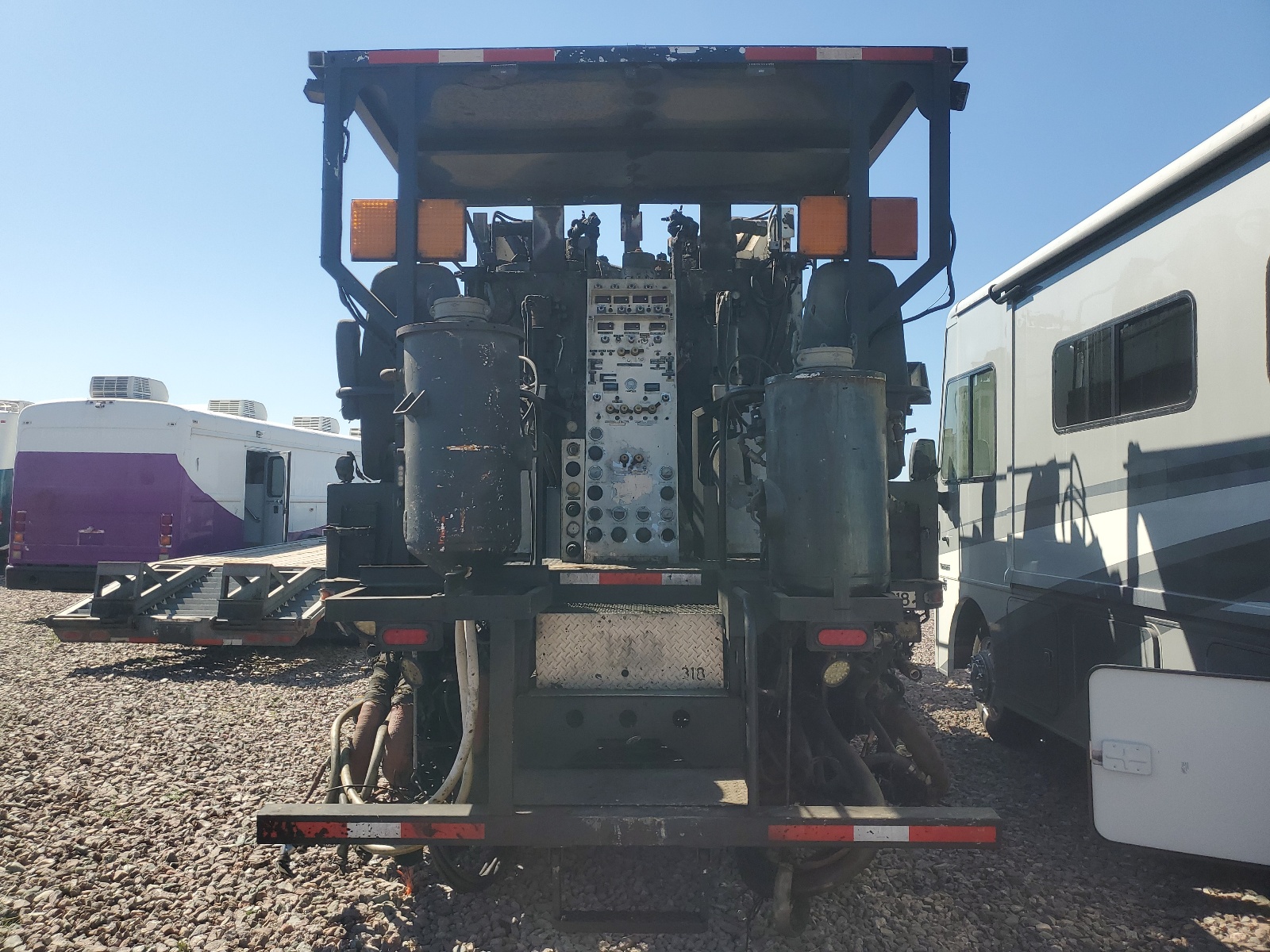 4V2DC2UEXYN242199 2000 Volvo Xpeditor Wx