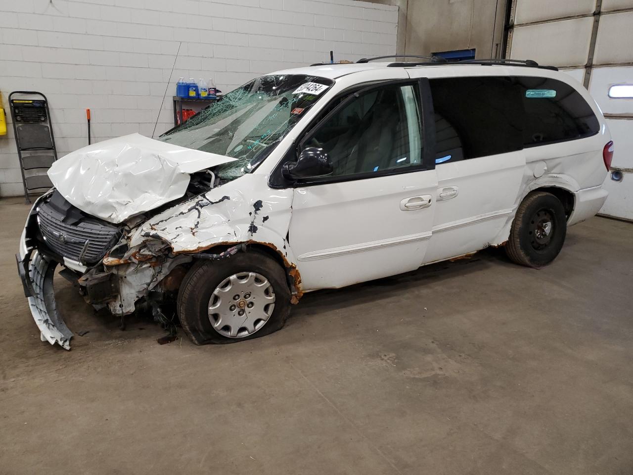 2C4GP44352R665362 2002 Chrysler Town & Country Lx