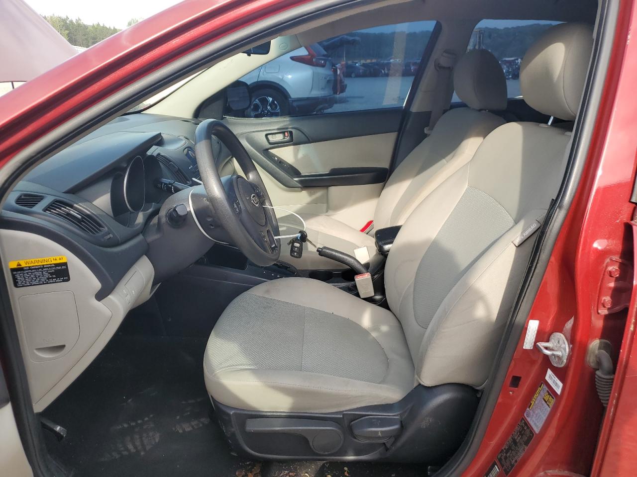 2010 Kia Forte - Image 7