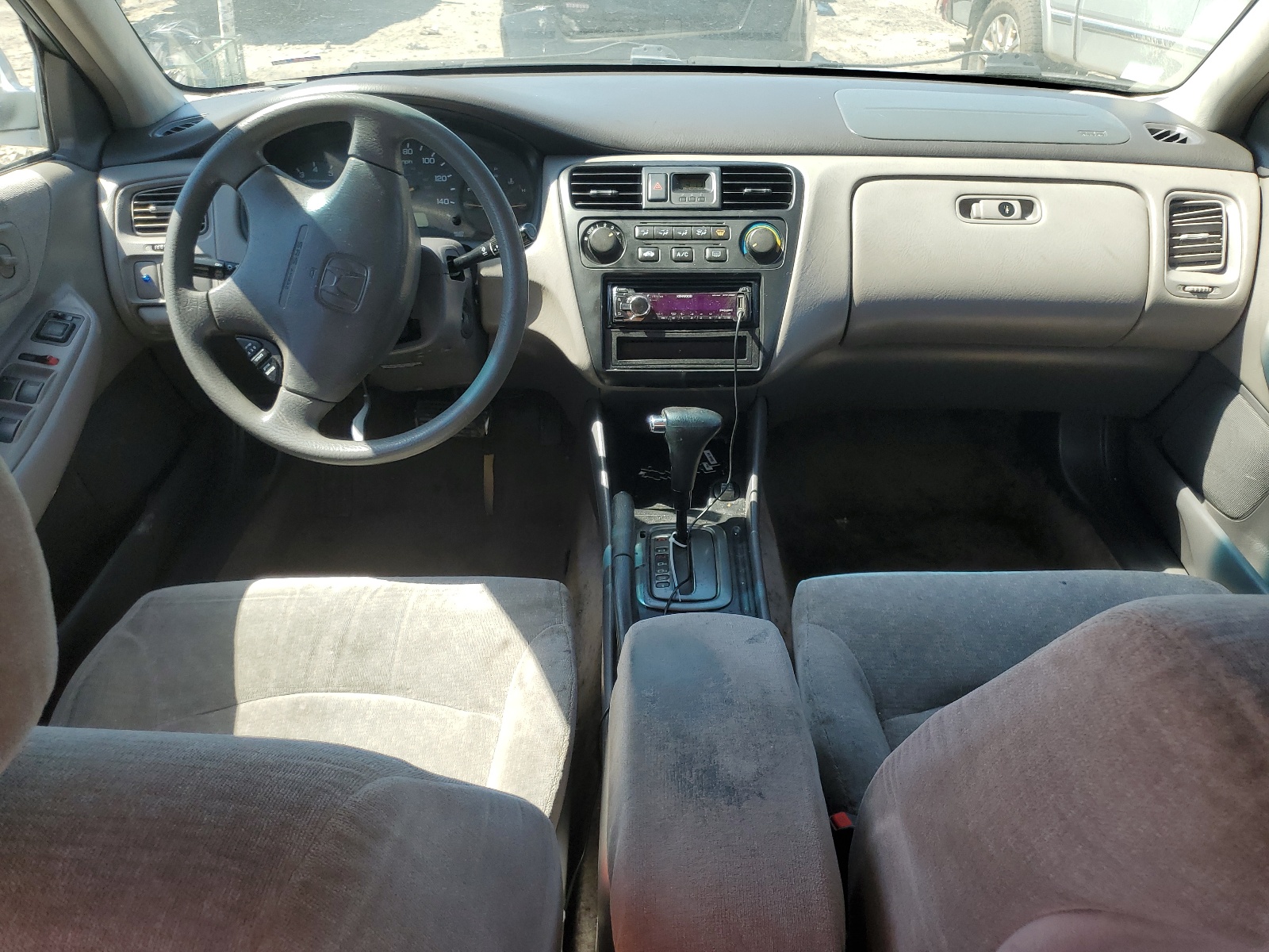 1HGCG16411A083010 2001 Honda Accord Lx