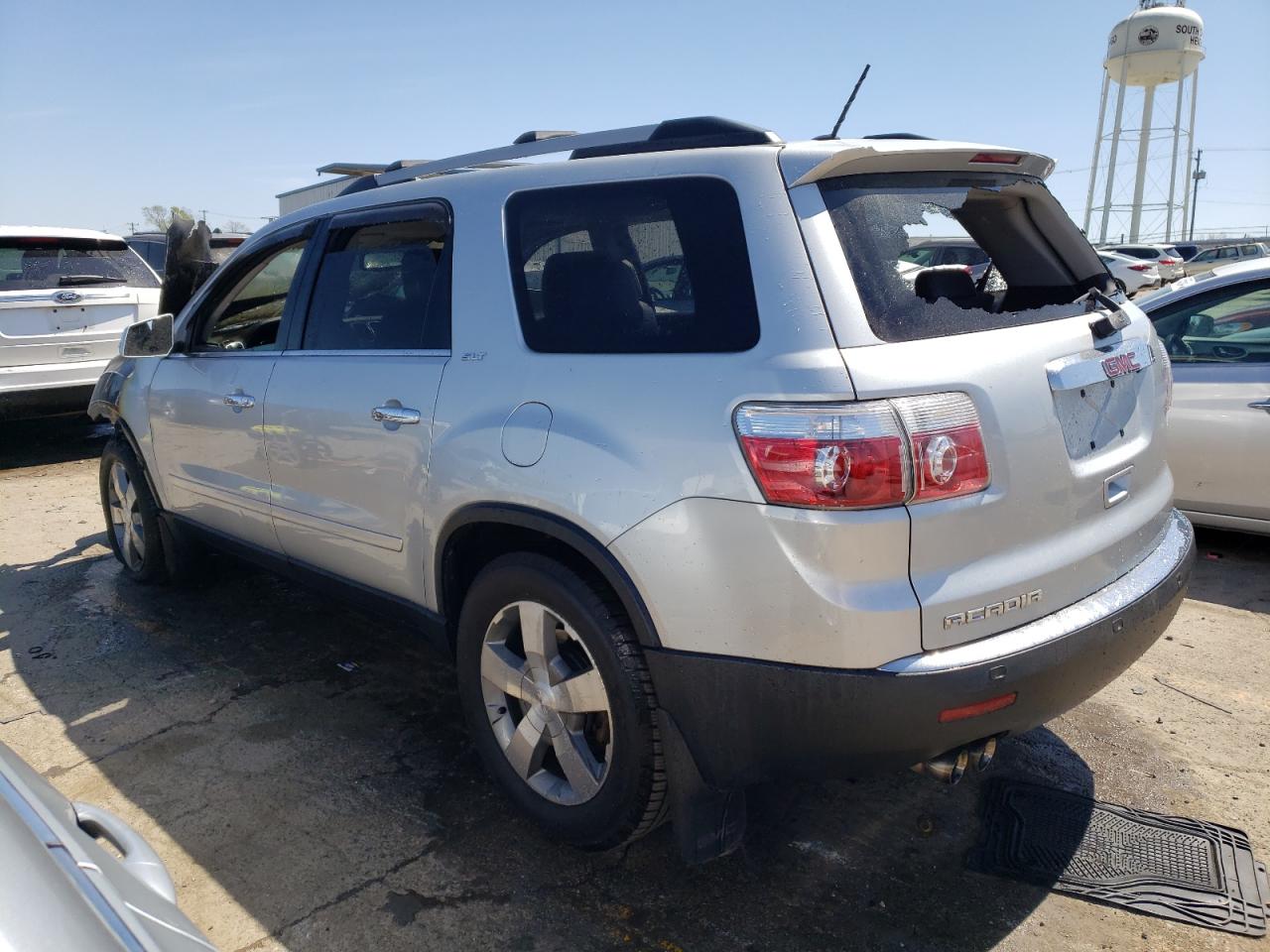 2011 GMC Acadia - Image 2