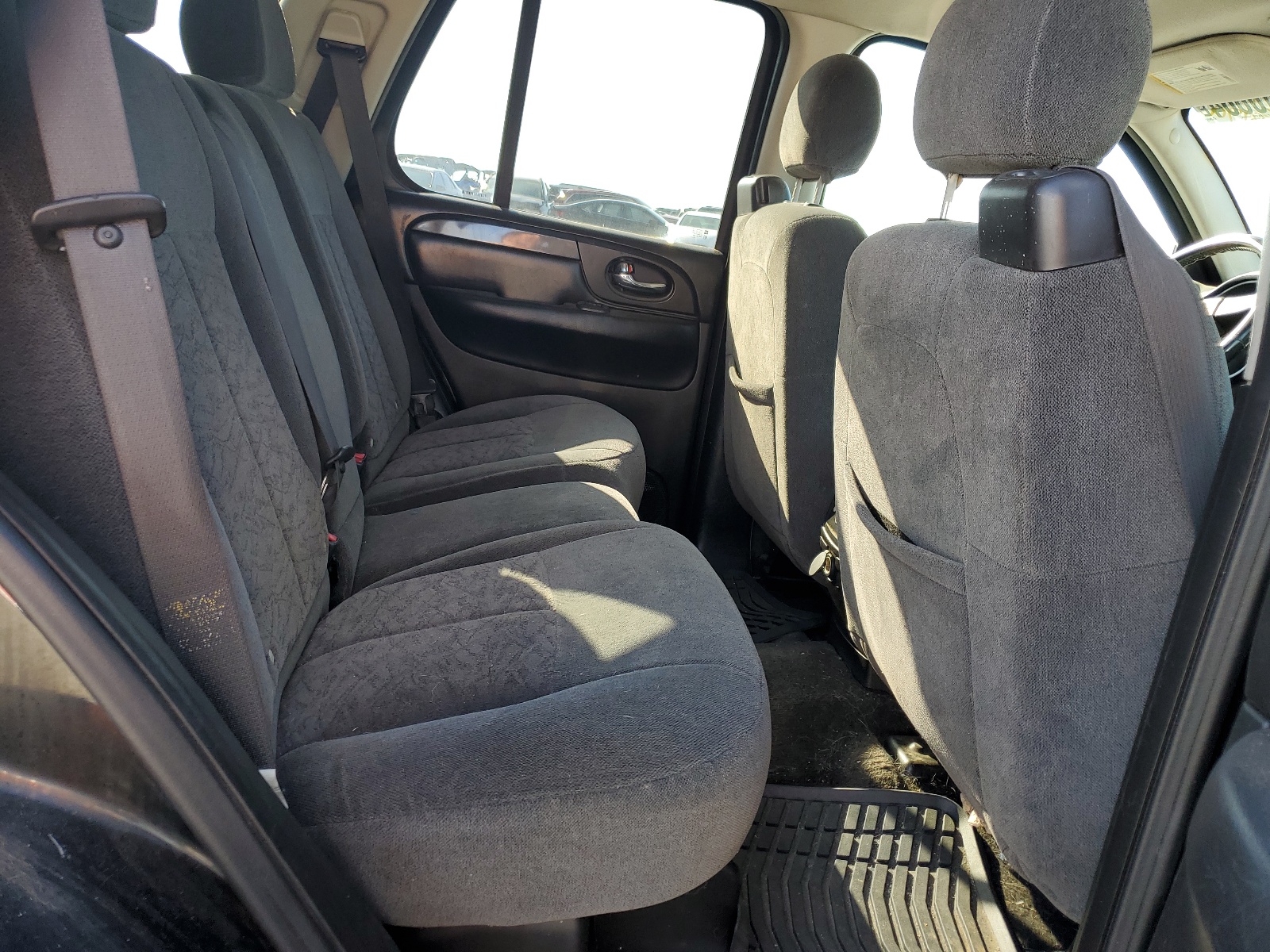 1GKDT13S952156209 2005 GMC Envoy