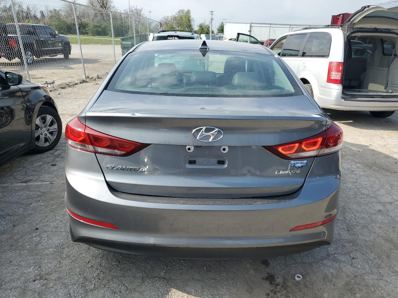 KMHD84LF8HU062182 2017 Hyundai Elantra Se