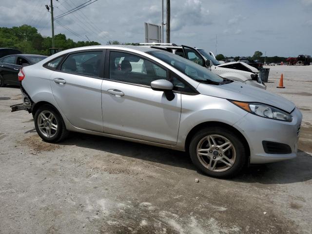 Sedans FORD FIESTA 2017 Silver