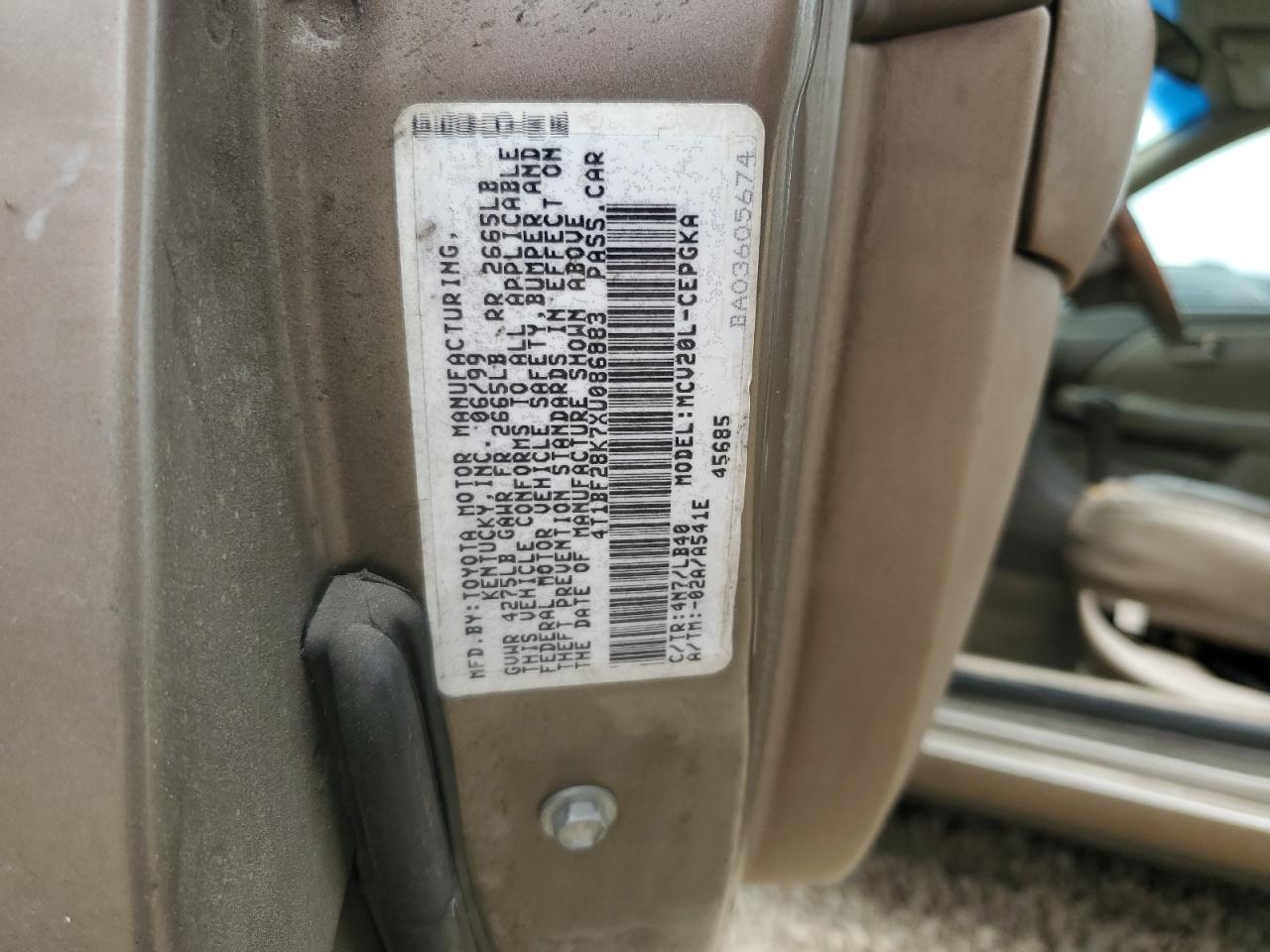 1999 Toyota Camry Le VIN: 4T1BF28K7XU086883 Lot: 80147134