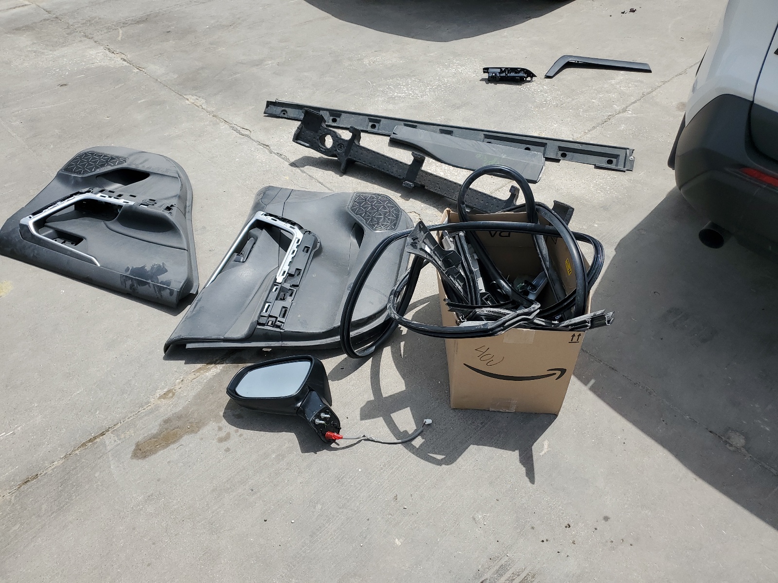 2T3H1RFVXPW290969 2023 Toyota Rav4 Le