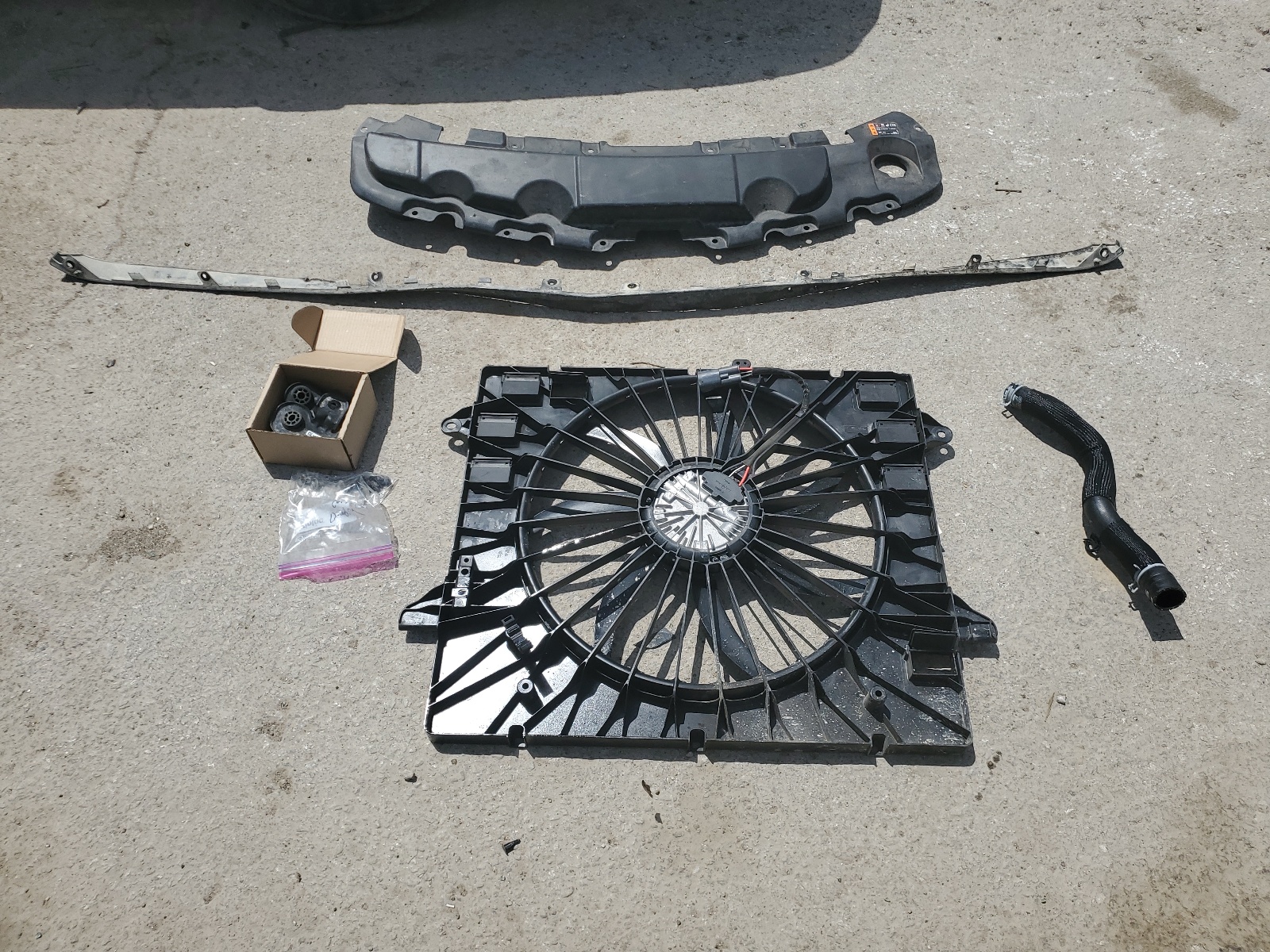 1GNERGKW2NJ153185 2022 Chevrolet Traverse Lt