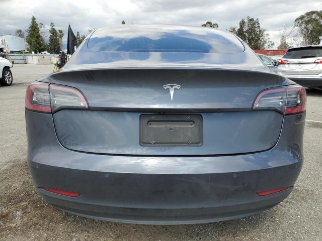  TESLA MODEL 3 2019 Серый