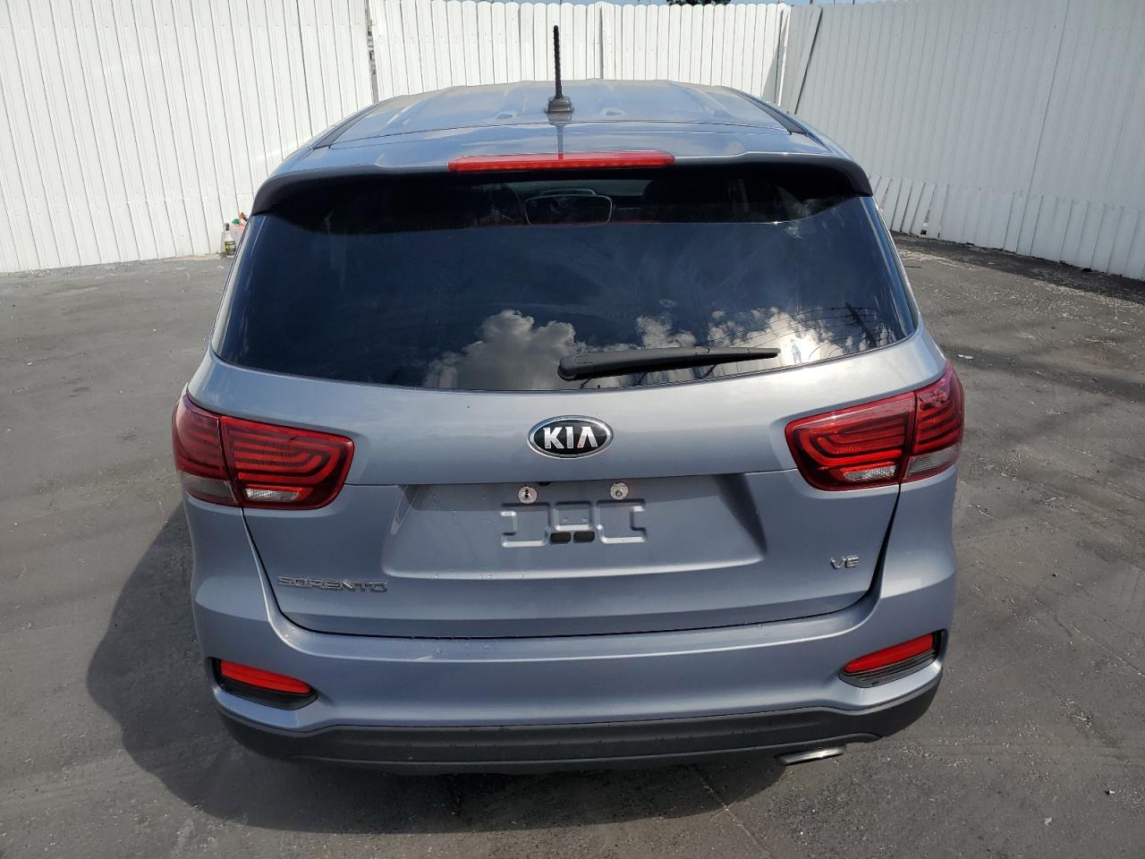 2020 Kia Sorento S VIN: 5XYPGDA55LG692380 Lot: 49733834