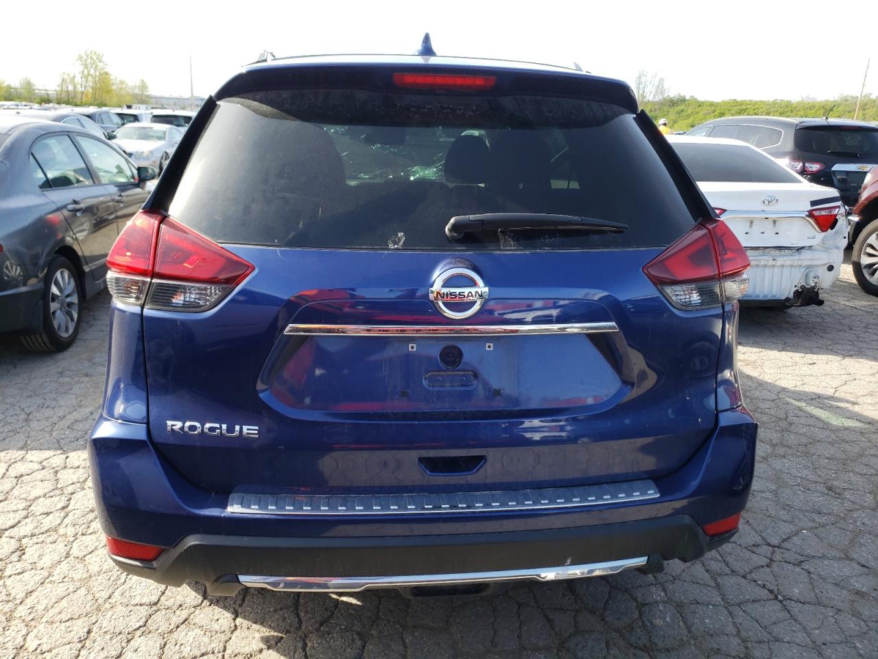 2018 Nissan Rogue S VIN: 5N1AT2MT7JC742385 Lot: 49710564