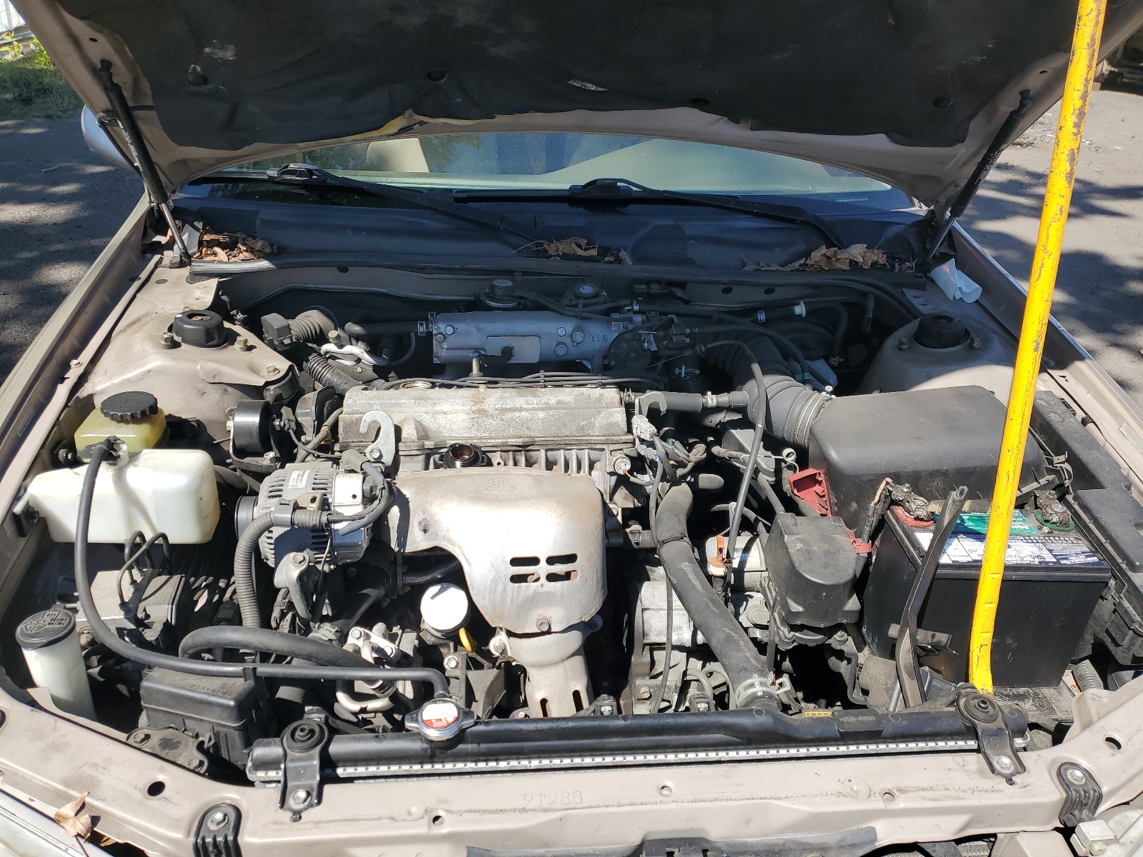 JT2BG22K7Y0484042 2000 Toyota Camry Ce