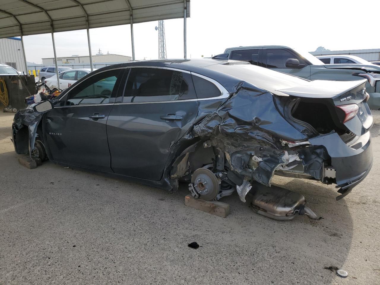 1G1ZD5ST2KF183832 2019 CHEVROLET MALIBU - Image 2