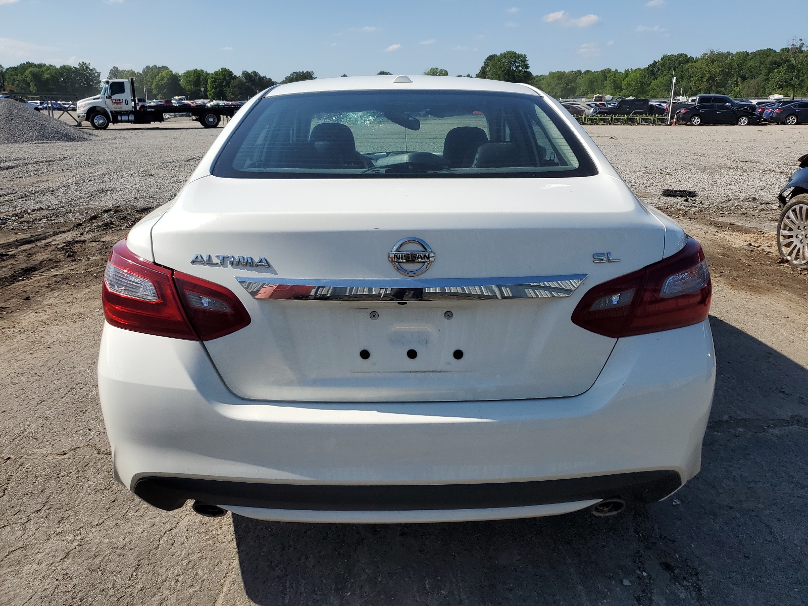 2018 Nissan Altima 2.5 vin: 1N4AL3AP5JC126739