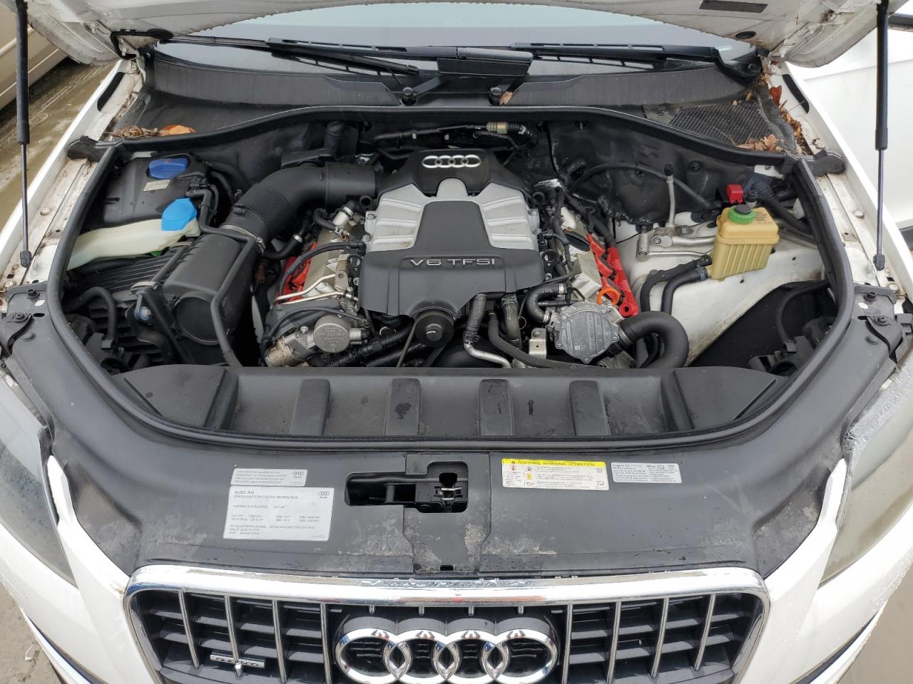 WA1CGAFE0BD008381 2011 Audi Q7 Premium