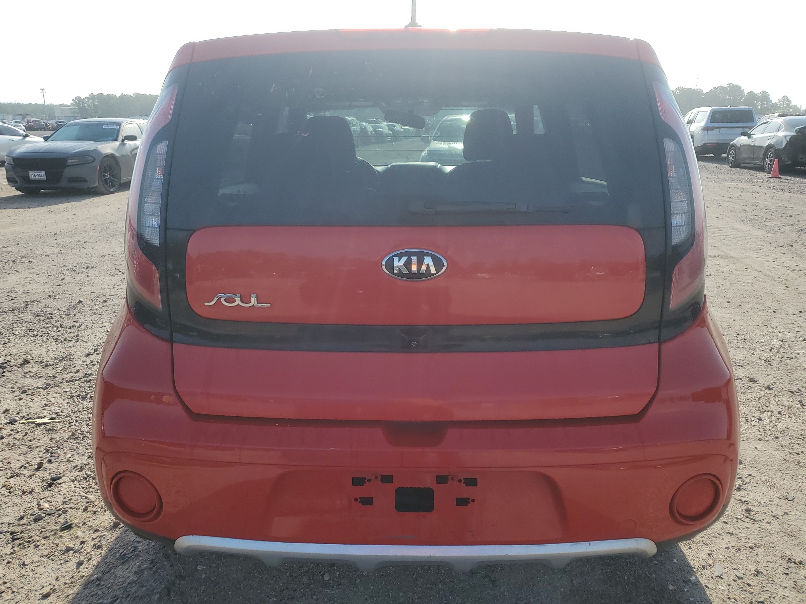 KNDJP3A5XJ7587845 2018 Kia Soul +