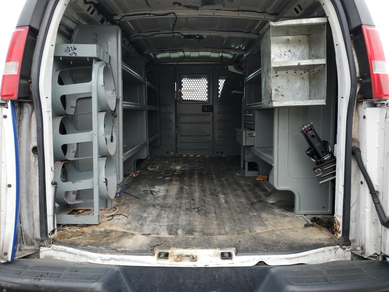 2017 Chevrolet Express G2500 VIN: 1GCWGAFF3H1325660 Lot: 85306785