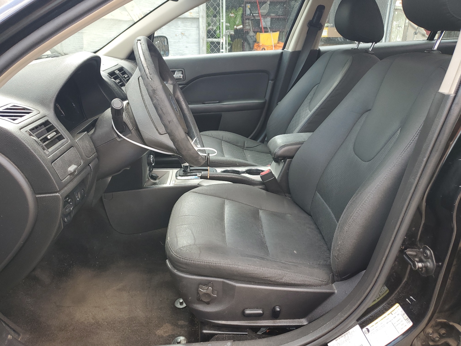 3FAHP0HA6BR329614 2011 Ford Fusion Se