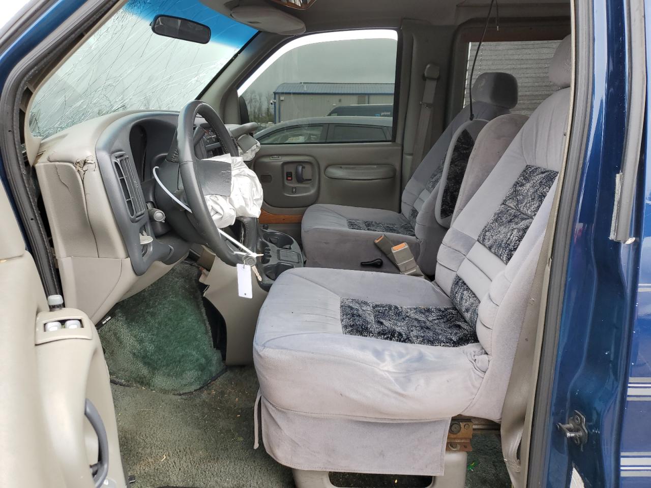 2000 Chevrolet Express G1500 VIN: 1GBFG15M5Y1181629 Lot: 50320444