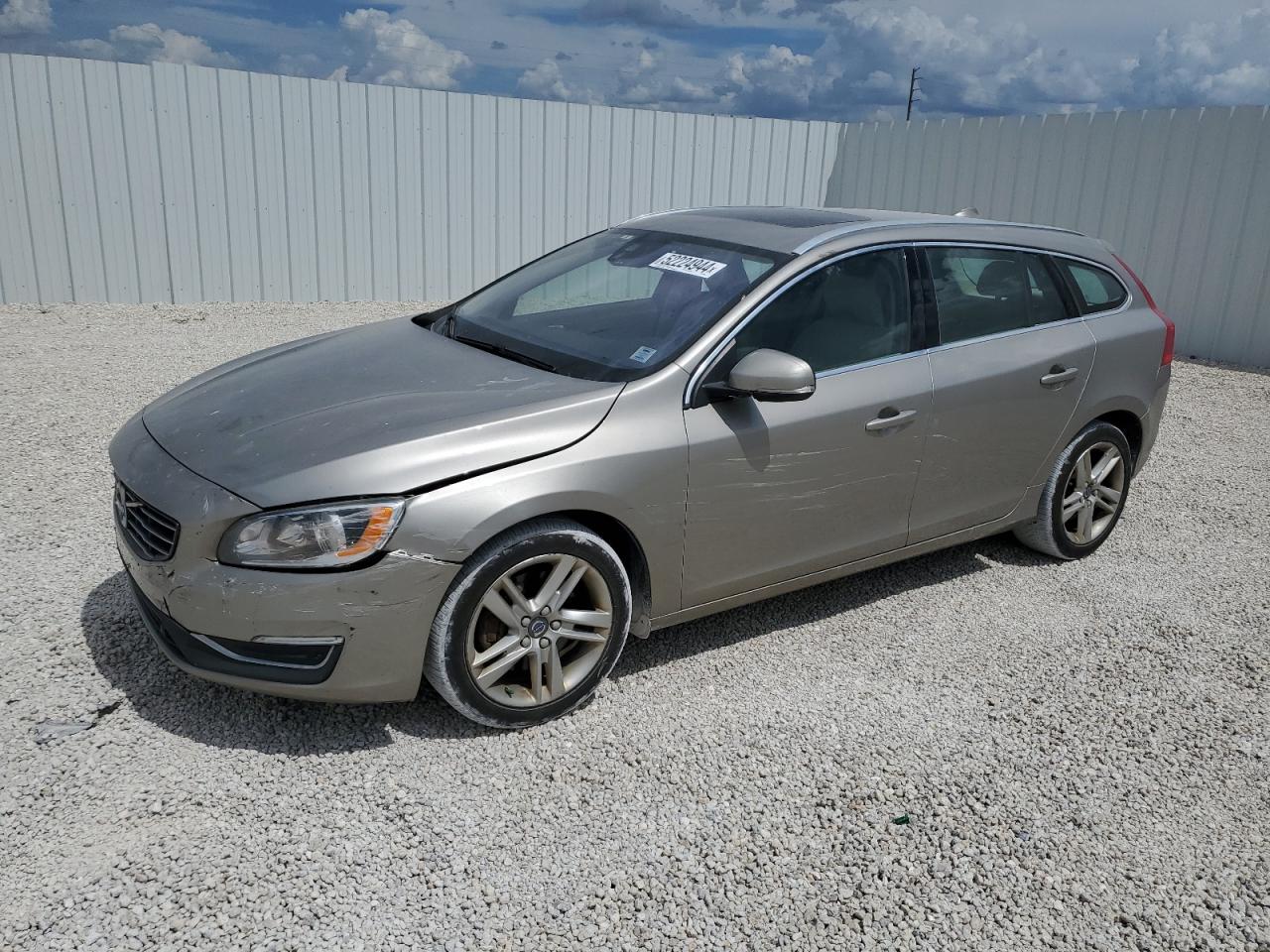 YV1612SK9G1293963 2016 VOLVO V60 - Image 1