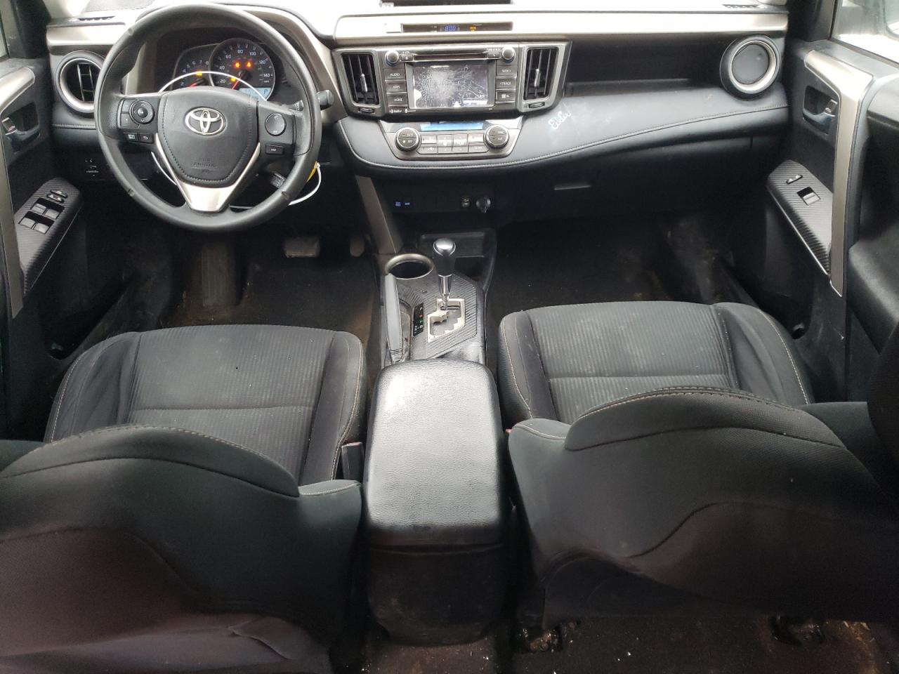 2T3RFREV0FW319014 2015 Toyota Rav4 Xle