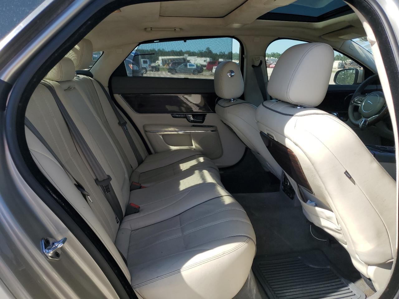 2011 Jaguar Xjl VIN: SAJWA2GB9BLV10571 Lot: 50521944