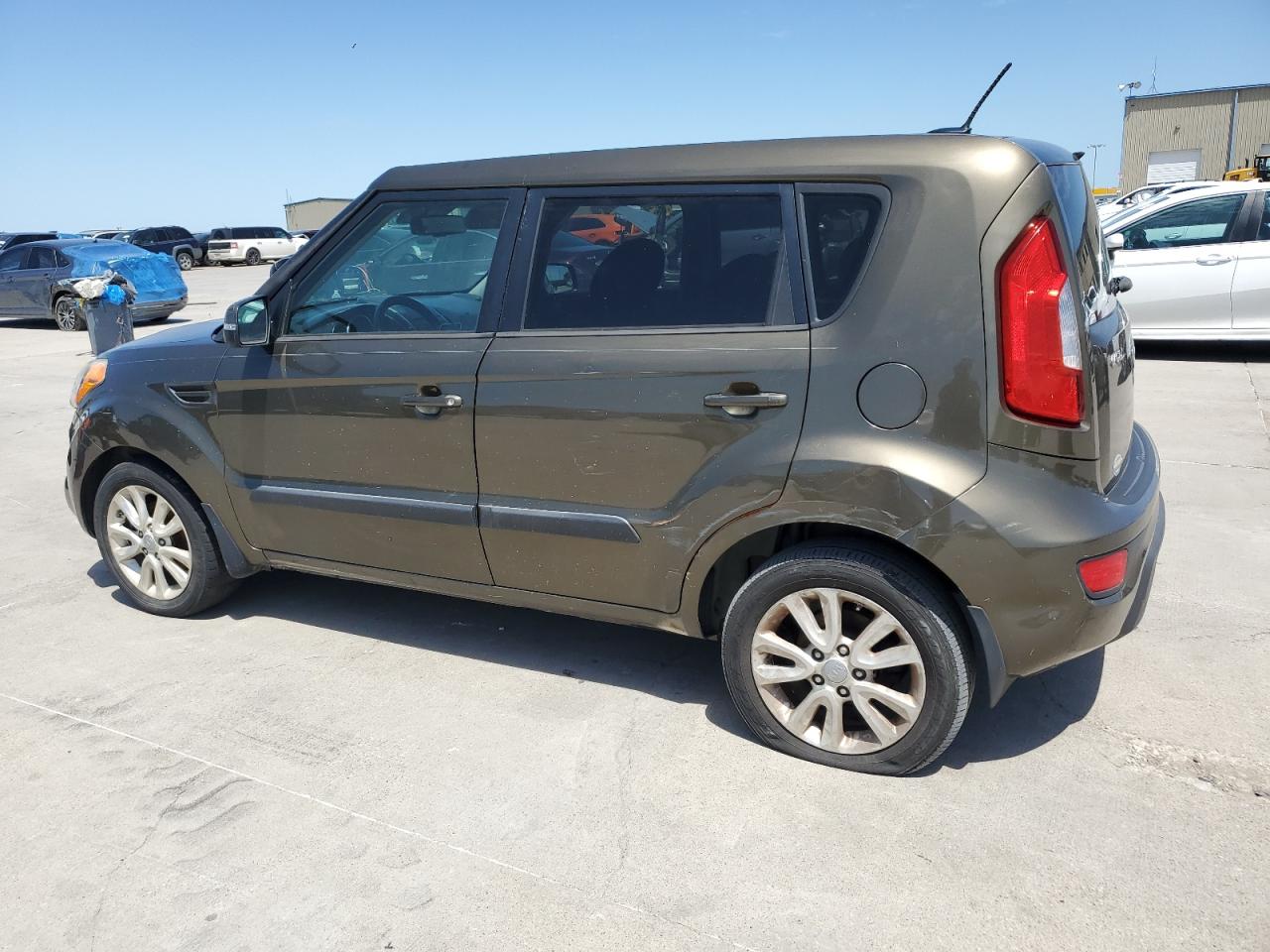 2012 Kia Soul + VIN: KNDJT2A63C7461814 Lot: 50889004