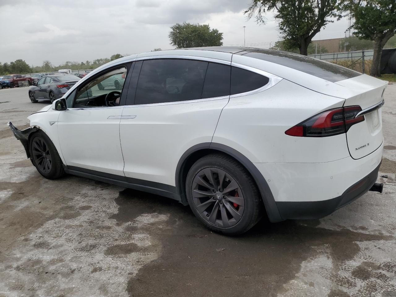 5YJXCBE45GFS00610 2016 Tesla Model X