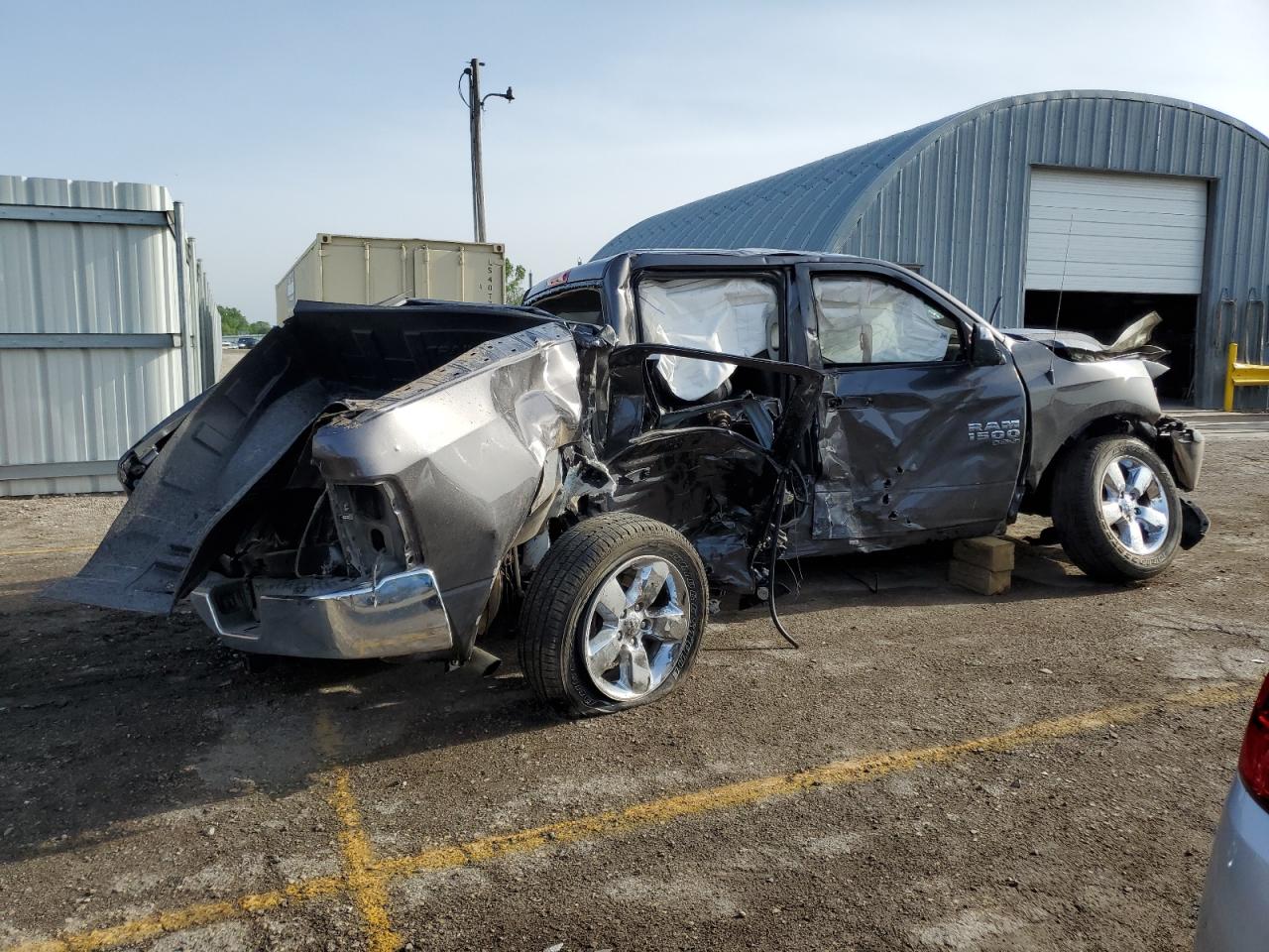 2021 RAM 1500 - Image 3