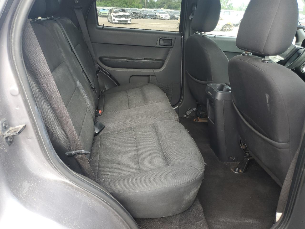2008 Ford Escape - Image 11