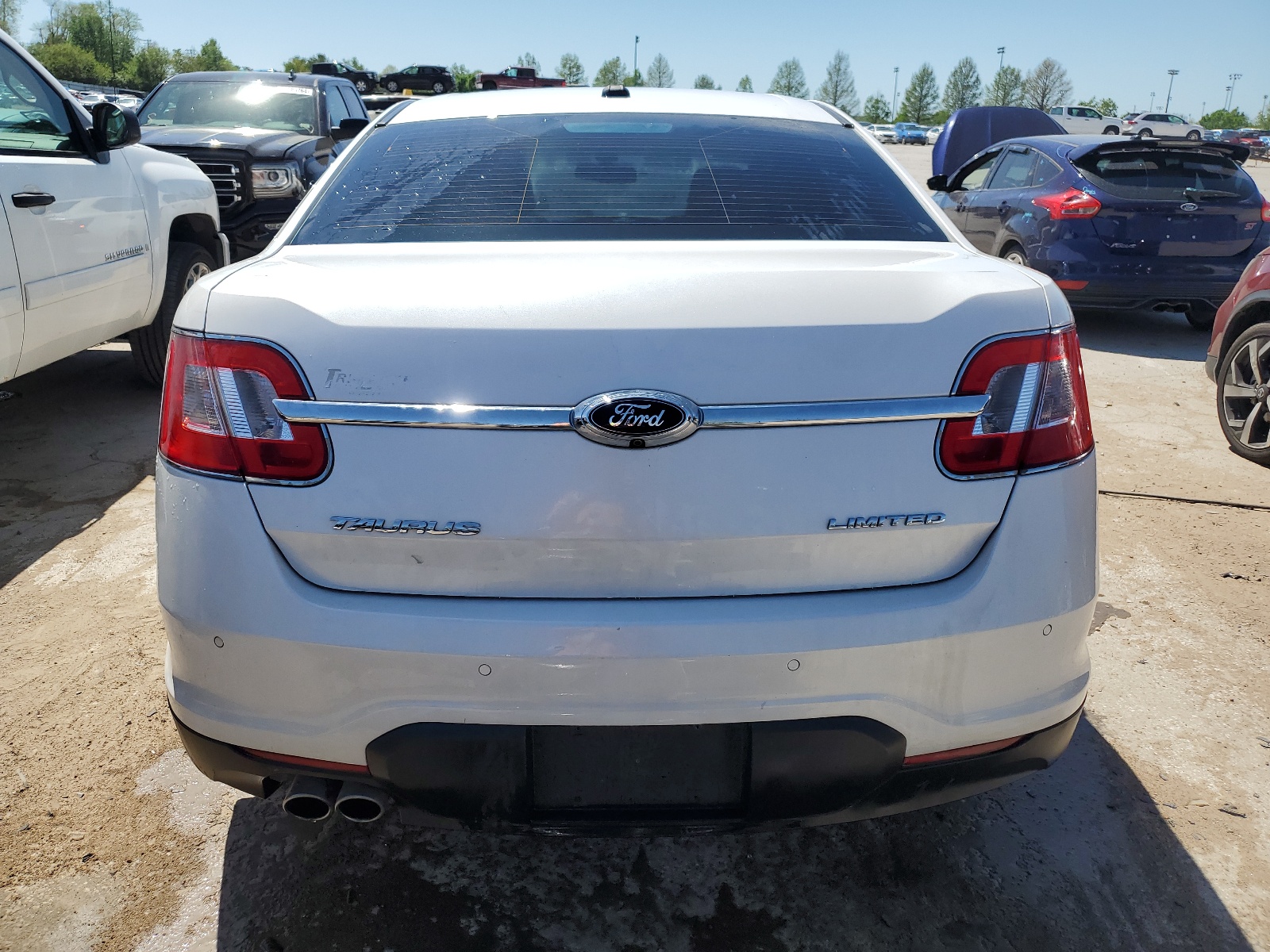 1FAHP2FW5BG131561 2011 Ford Taurus Limited