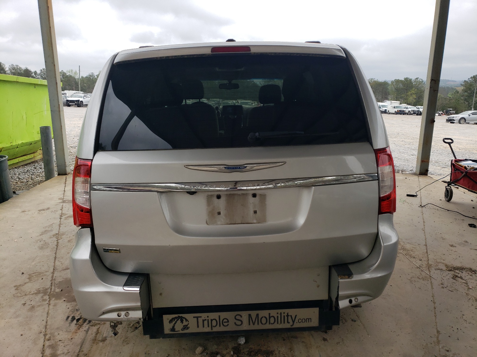 2A4RR5DG1BR649245 2011 Chrysler Town & Country Touring