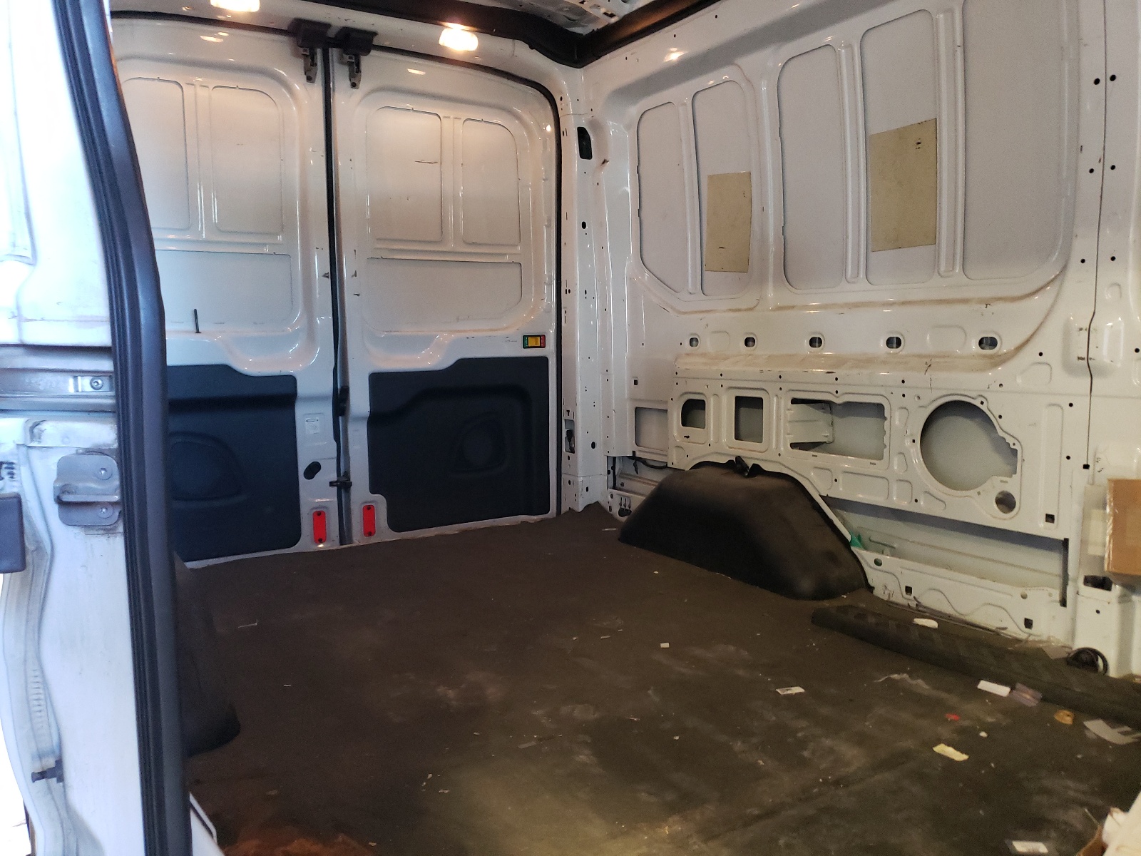 1FTNE2CM3FKB21832 2015 Ford Transit T-150