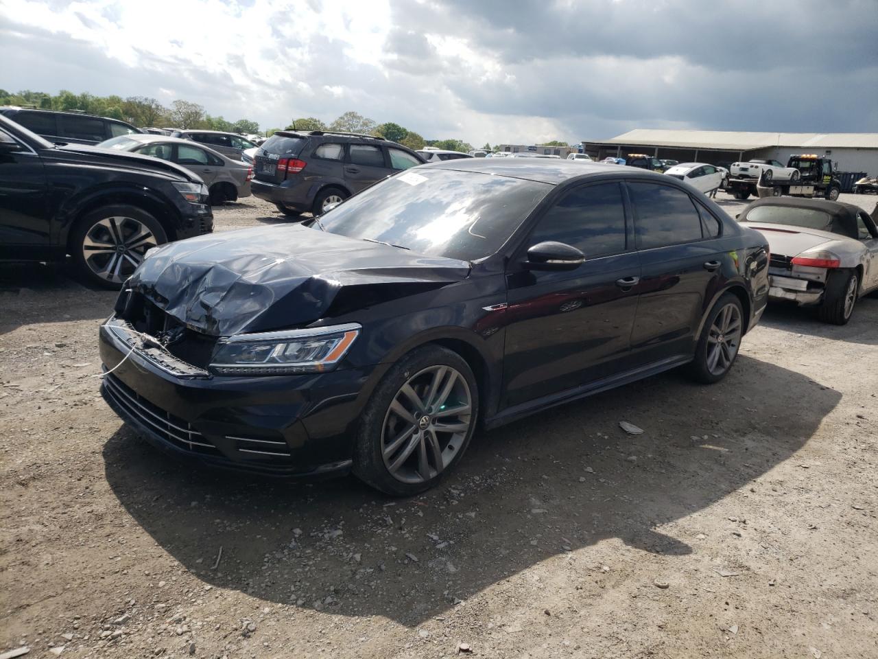 1VWAA7A30JC021561 2018 VOLKSWAGEN PASSAT - Image 1