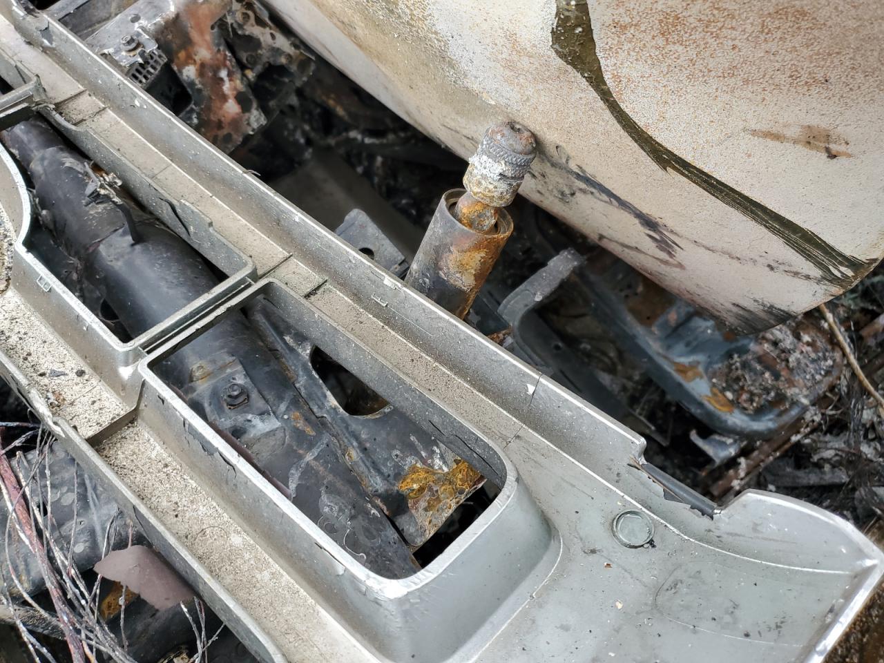 2011 Ford Escape Limited VIN: 1FMCU0E71BKC41088 Lot: 52127044