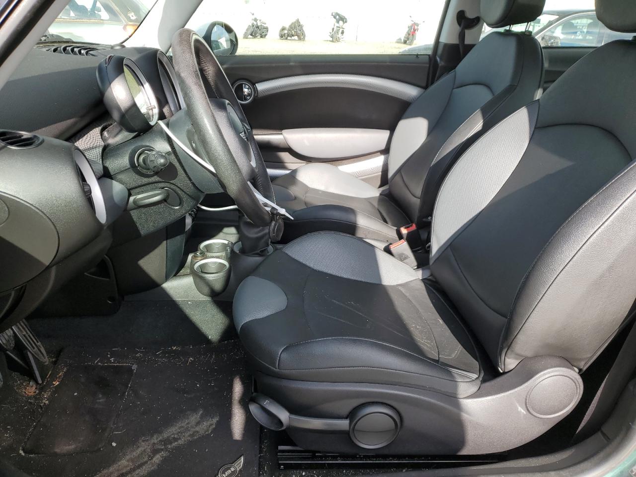 2009 Mini Cooper S VIN: WMWMF73579TT97215 Lot: 52619944