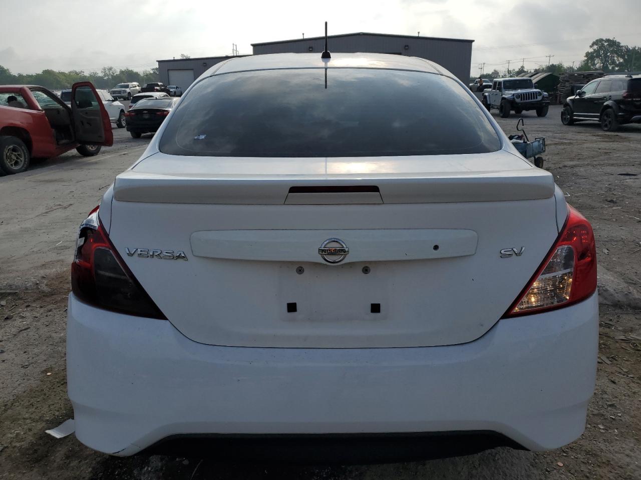 2018 Nissan Versa S VIN: 3N1CN7AP1JL858166 Lot: 51097024