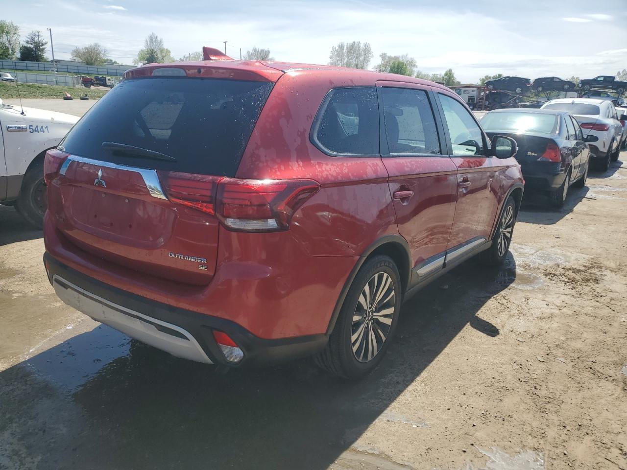 JA4AD3A31KZ056167 2019 Mitsubishi Outlander Se