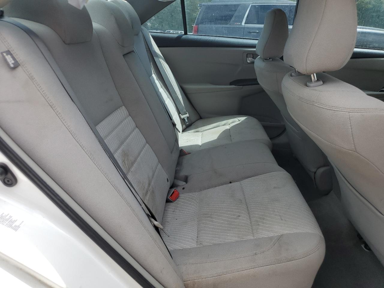 2015 Toyota Camry - Image 10