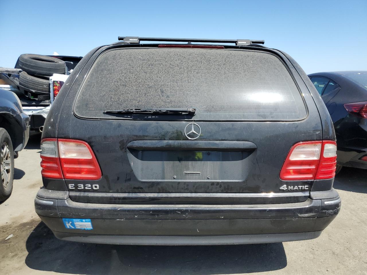 WDBJH82J71X051634 2001 Mercedes-Benz E 320 4Matic