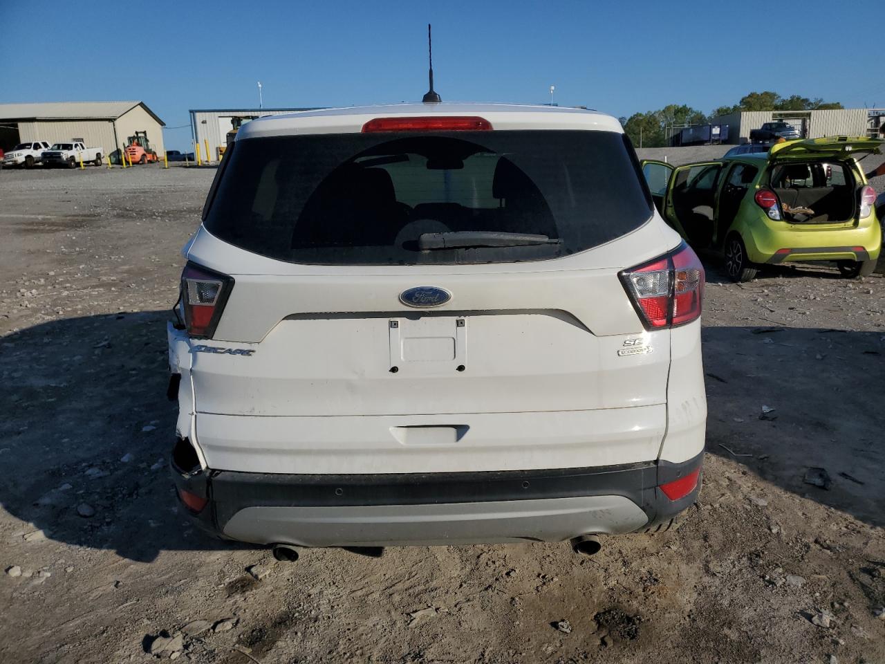 1FMCU0GD6HUC99519 2017 Ford Escape Se