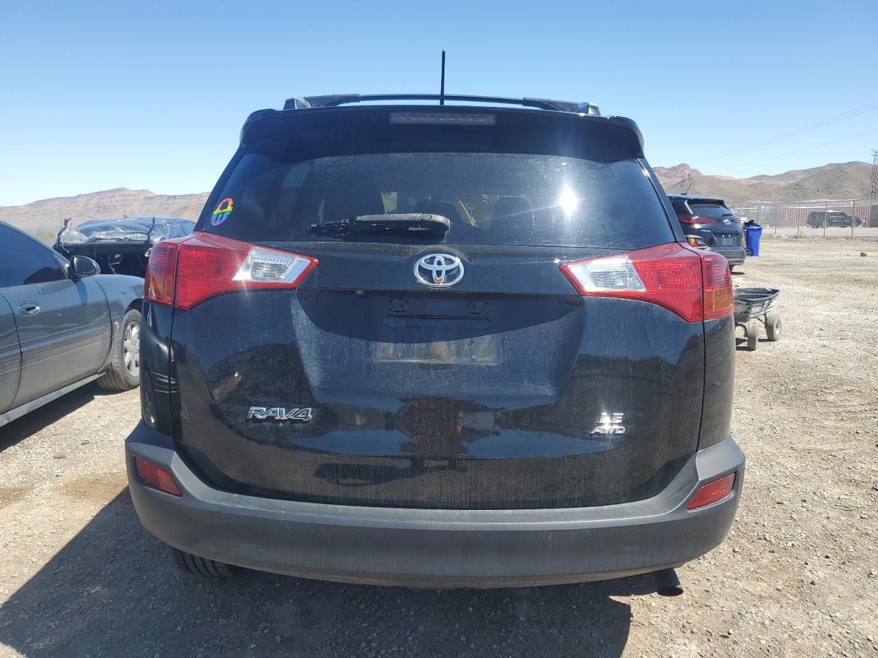 2T3BFREV9FW345404 2015 Toyota Rav4 Le