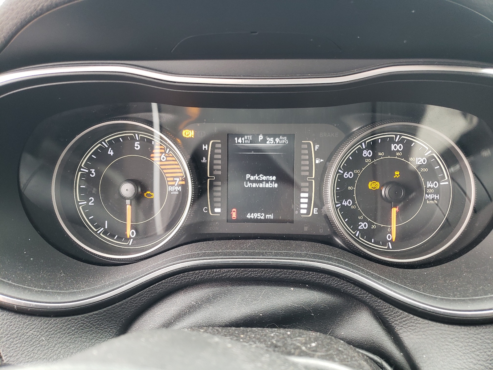 1C4PJMLN3KD355699 2019 Jeep Cherokee Latitude Plus